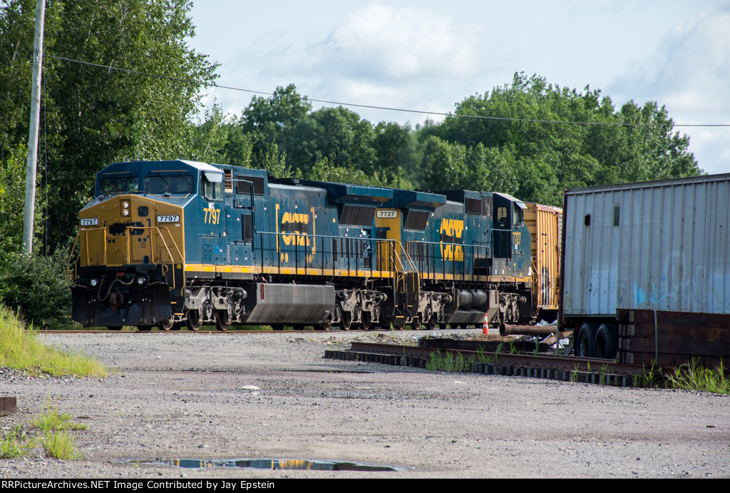 ED-8 backs their train into the Hill Yard 